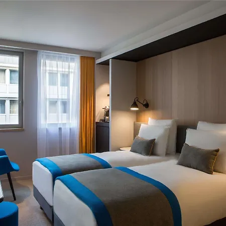 Hotel Mercure 17 Batignolles 4*