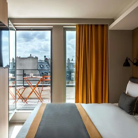 Mercure 17 Batignolles Hotel