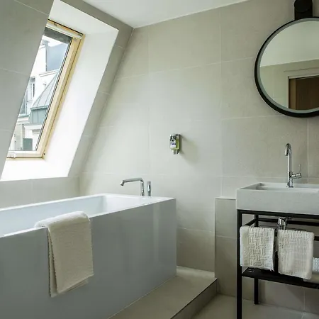 Hotel Mercure 17 Batignolles 4*