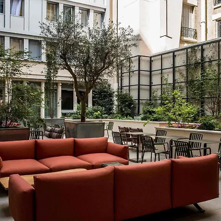 Hotel Mercure 17 Batignolles 4*