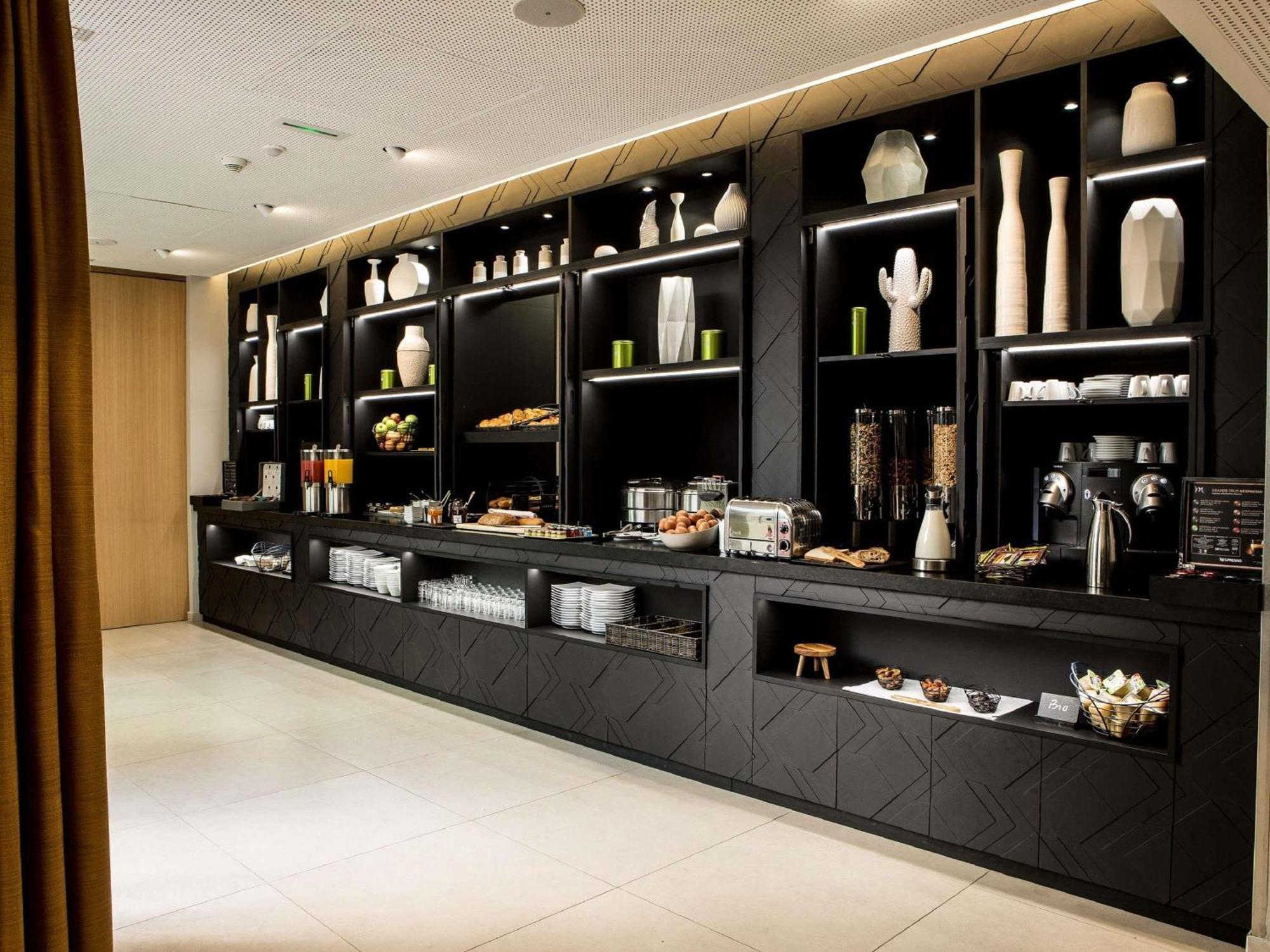 Mercure 17 Batignolles Hotel 4*