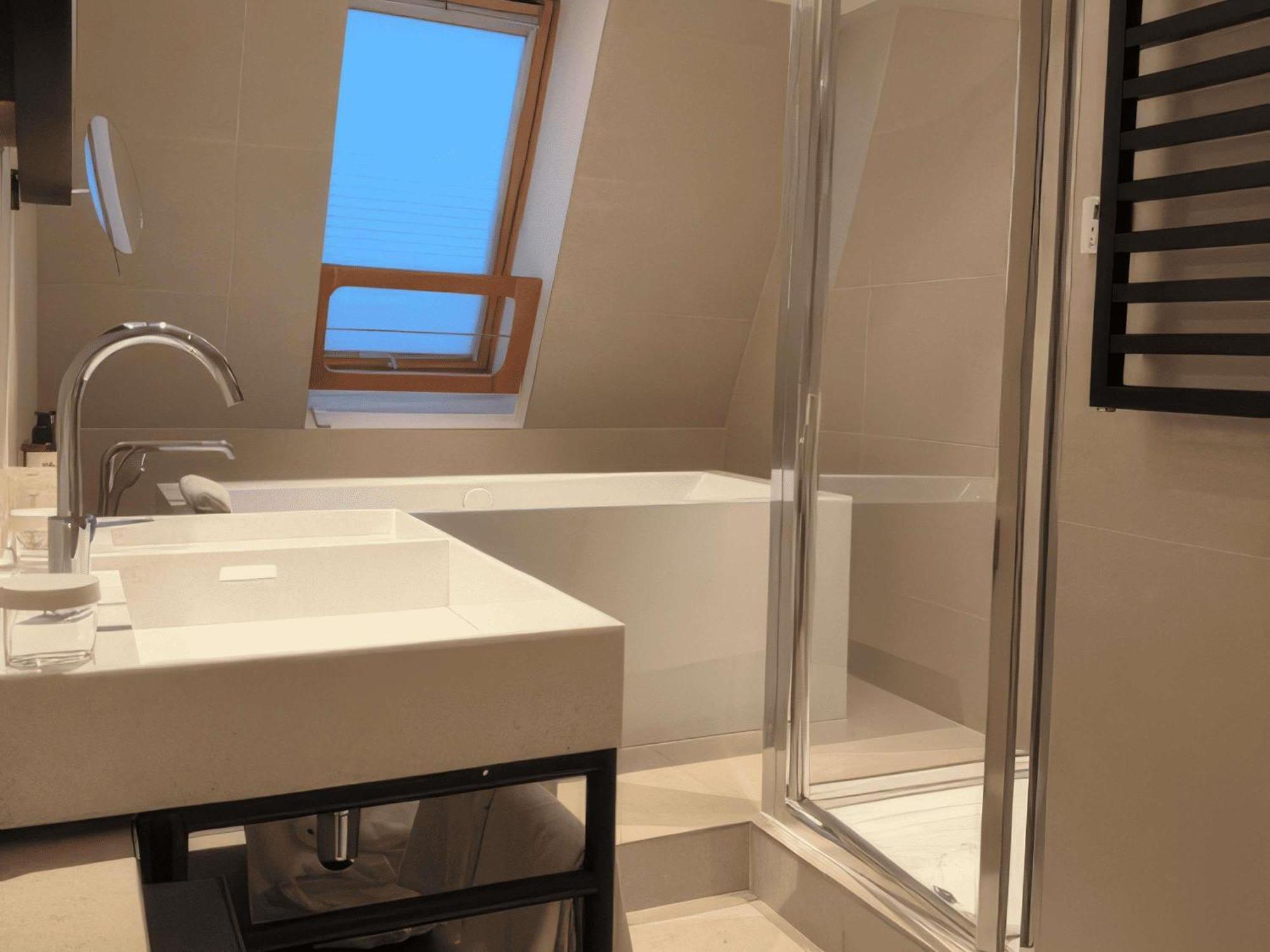 Mercure 17 Batignolles 4* Parigi