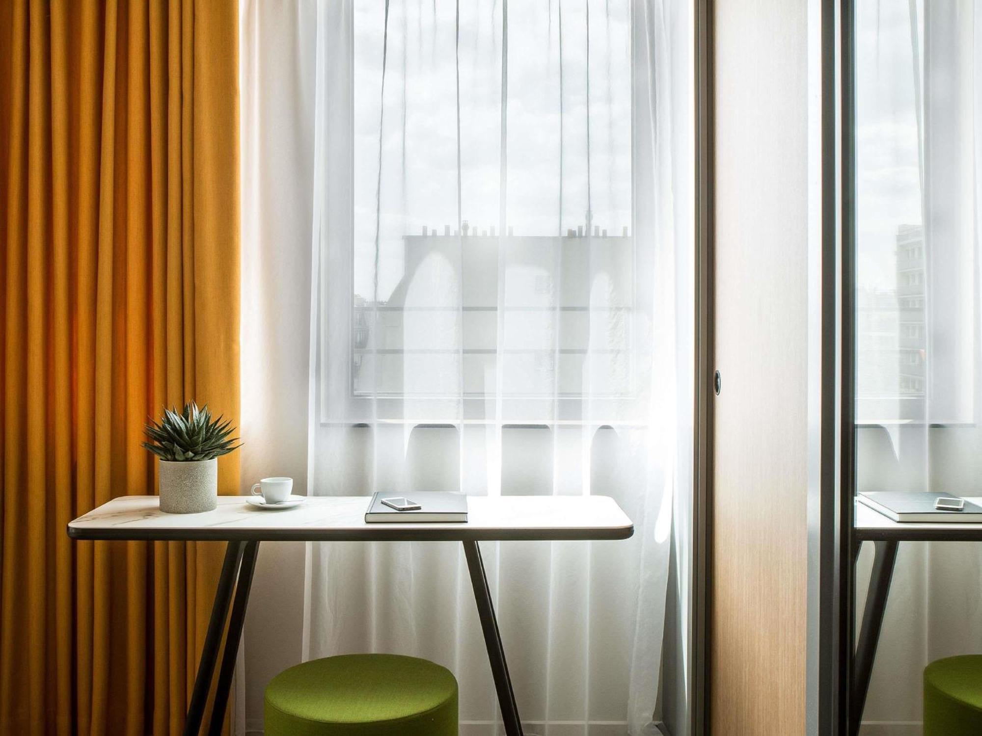 Mercure 17 Batignolles 4*